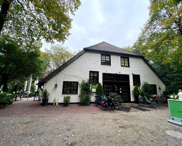 Altes Landhaus im Forstgarten